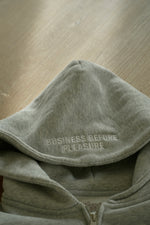 GLOBE ZIPPER